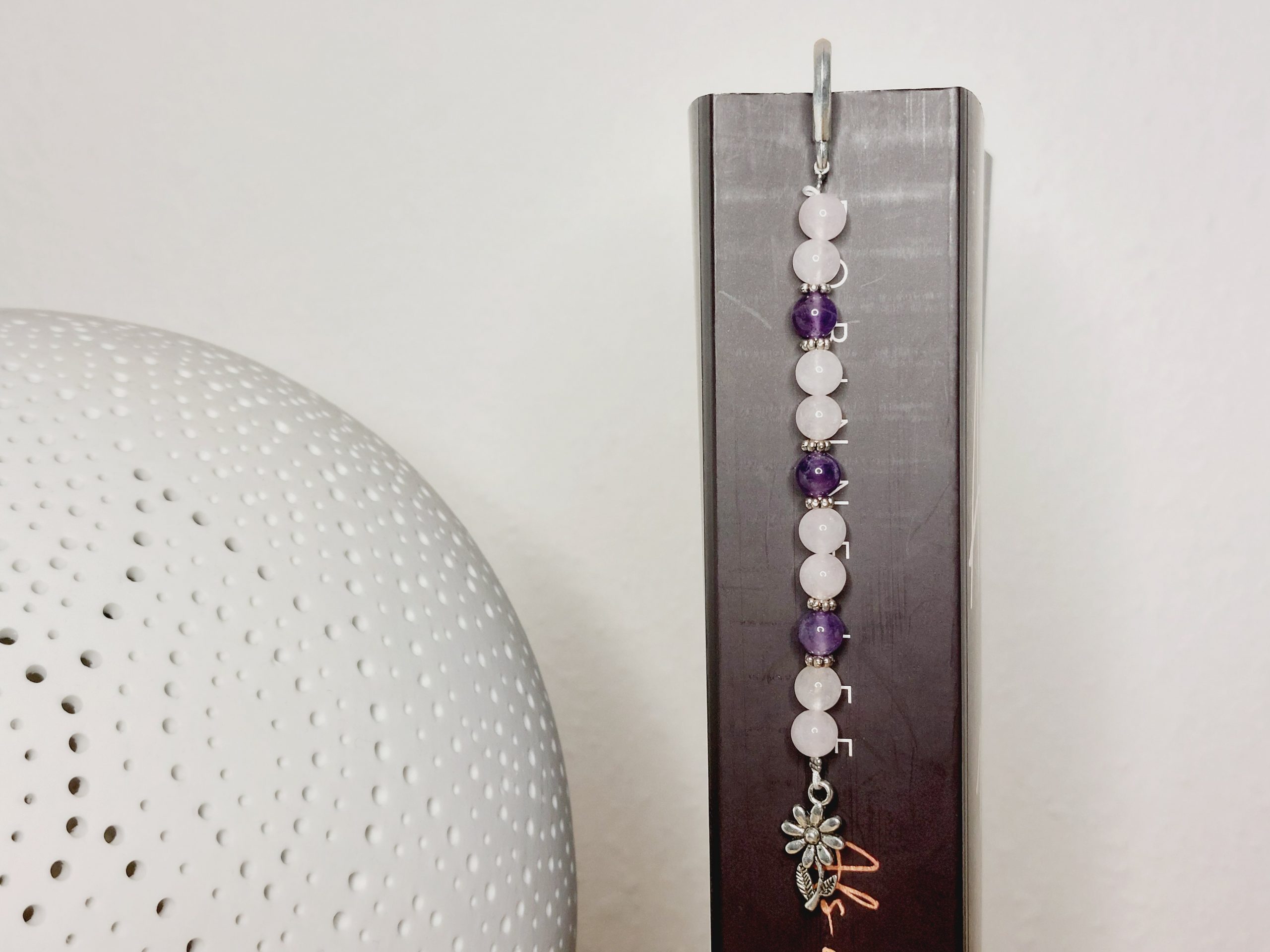 Lesezeichen Rosenquarz Amethyst Edelstein Silberfarben Feder – Bild 3